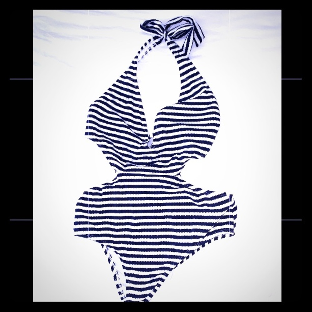 CLEANWATER STRIPE CUTOUT SWIMSUIT size medium